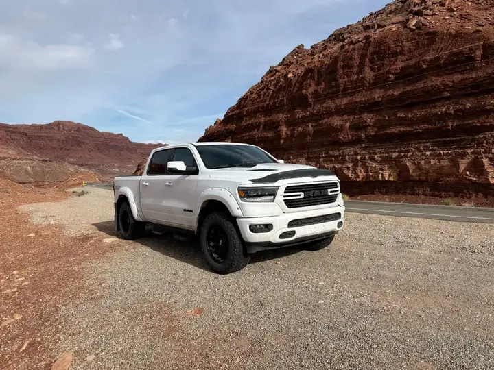 Ram 1500 2023 photo 2