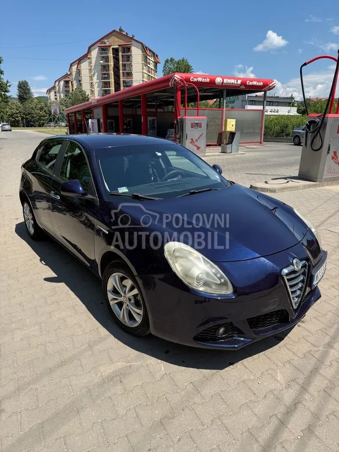Alfa Romeo Giulietta 2010 photo 5