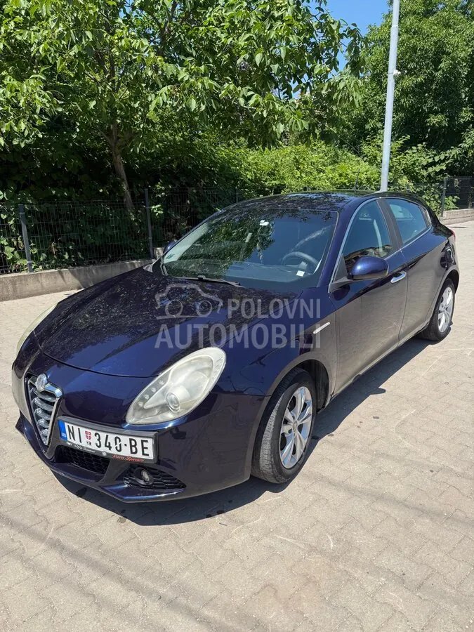 Alfa Romeo Giulietta 2010 photo 3