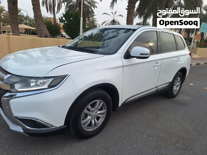 Mitsubishi Outlander 2017 photo 4