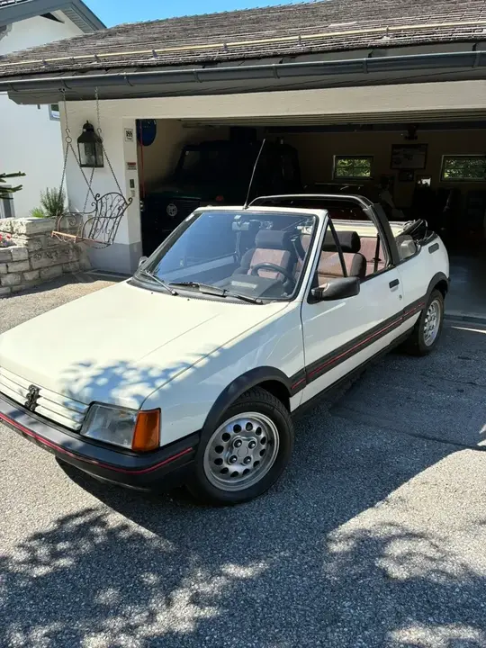 Peugeot 205 1986 photo 3