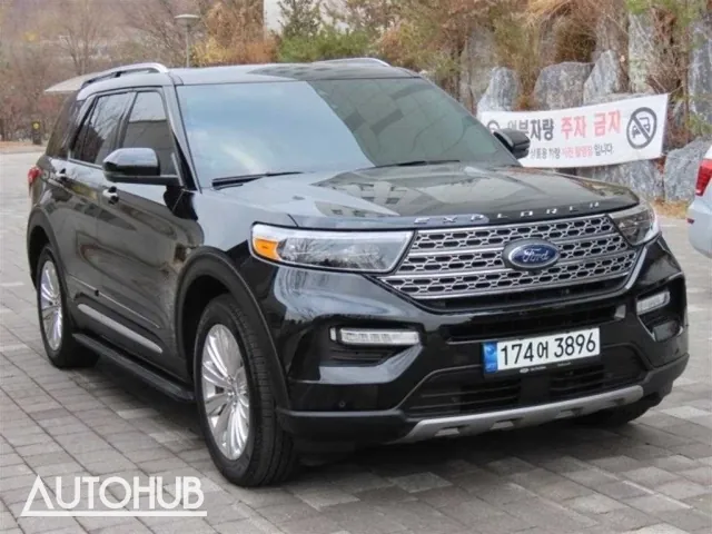 Ford Explorer 2021 photo 2