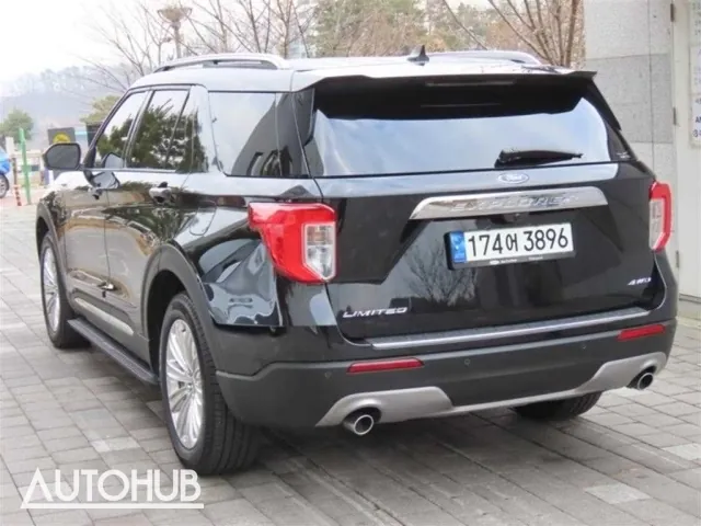 Ford Explorer 2021 photo 4