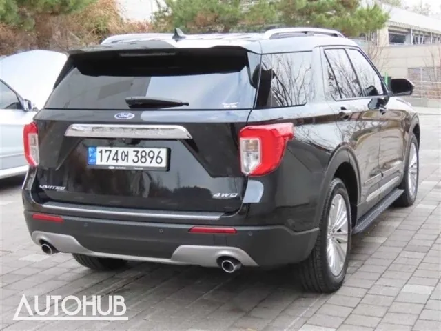 Ford Explorer 2021 photo 3