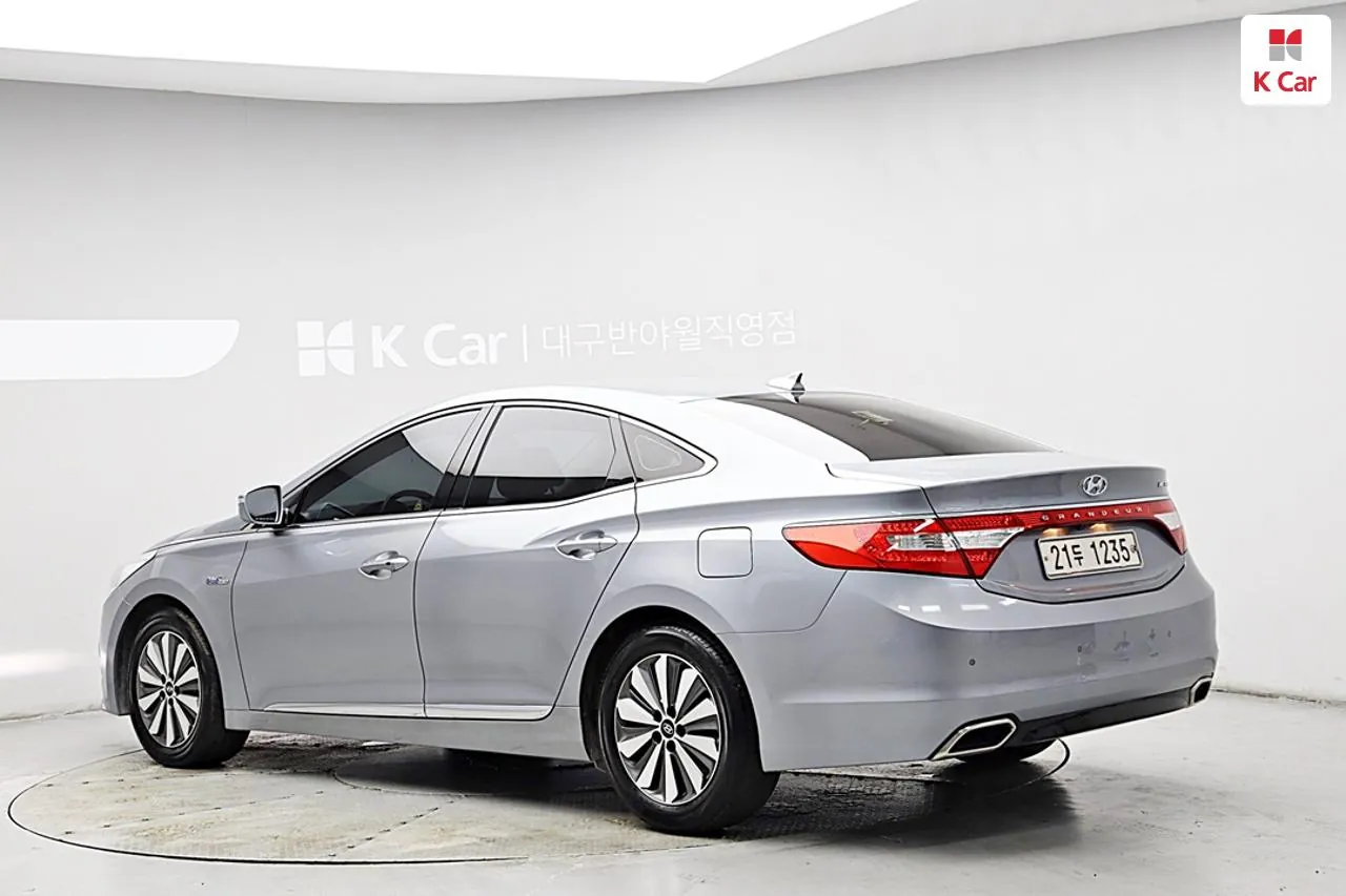 Hyundai Grandeur 2017 photo 2