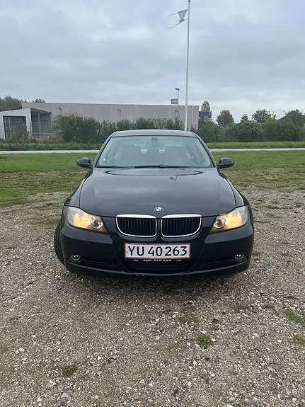 BMW 318I
