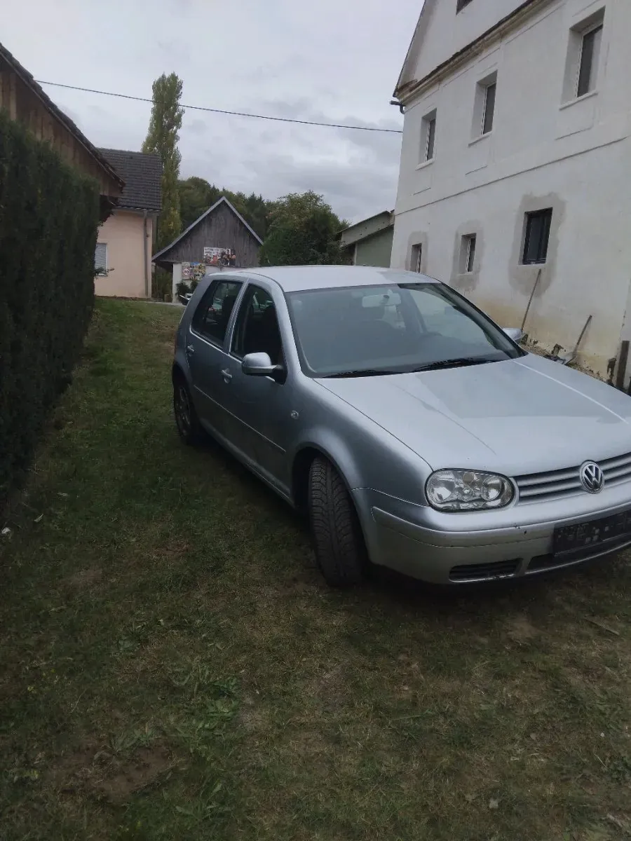 Volkswagen Golf 2001 photo 2