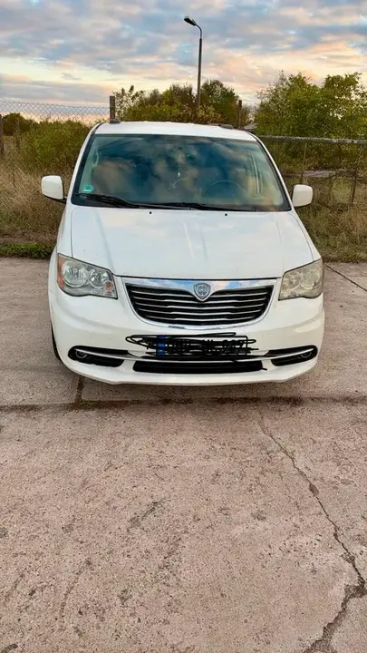 Lancia Voyager