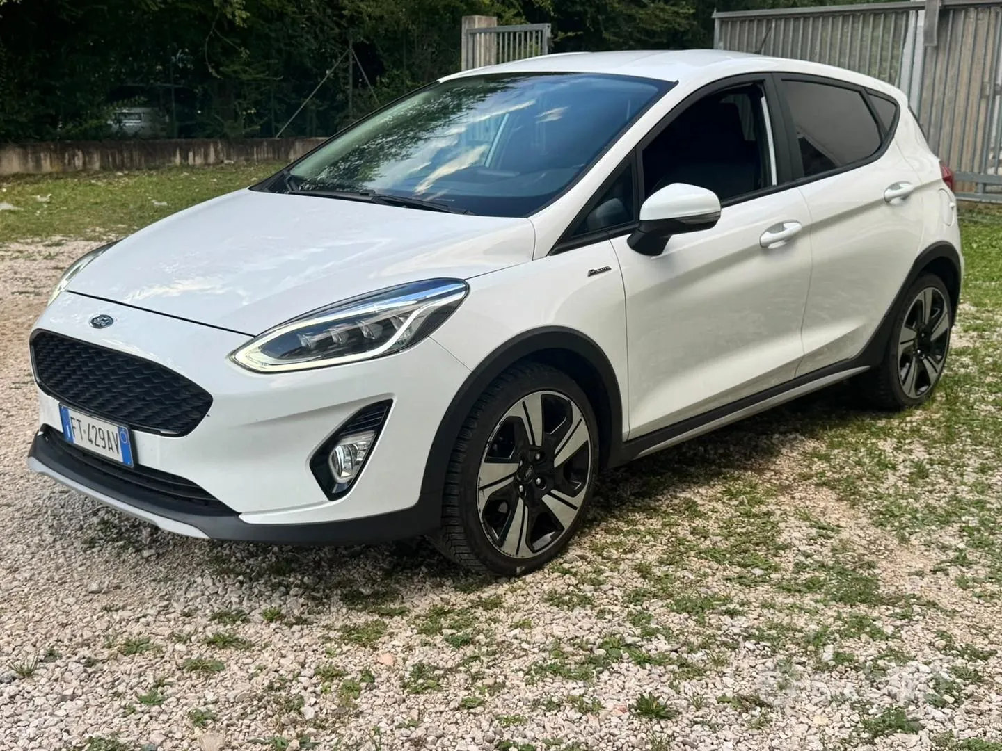 Ford Fiesta 2018 photo 2