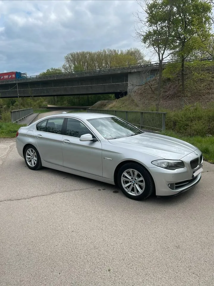 BMW 528I