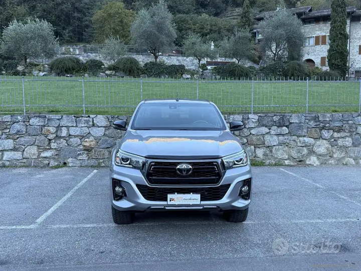 Toyota Hilux 2020 photo 2