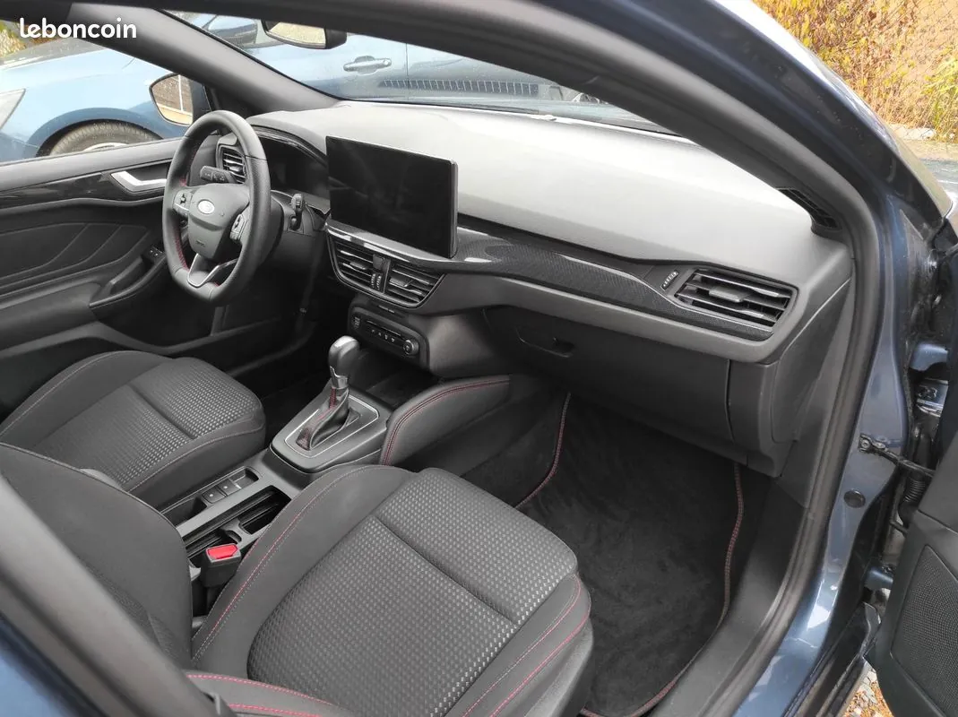 Ford Focus 2024 photo 5