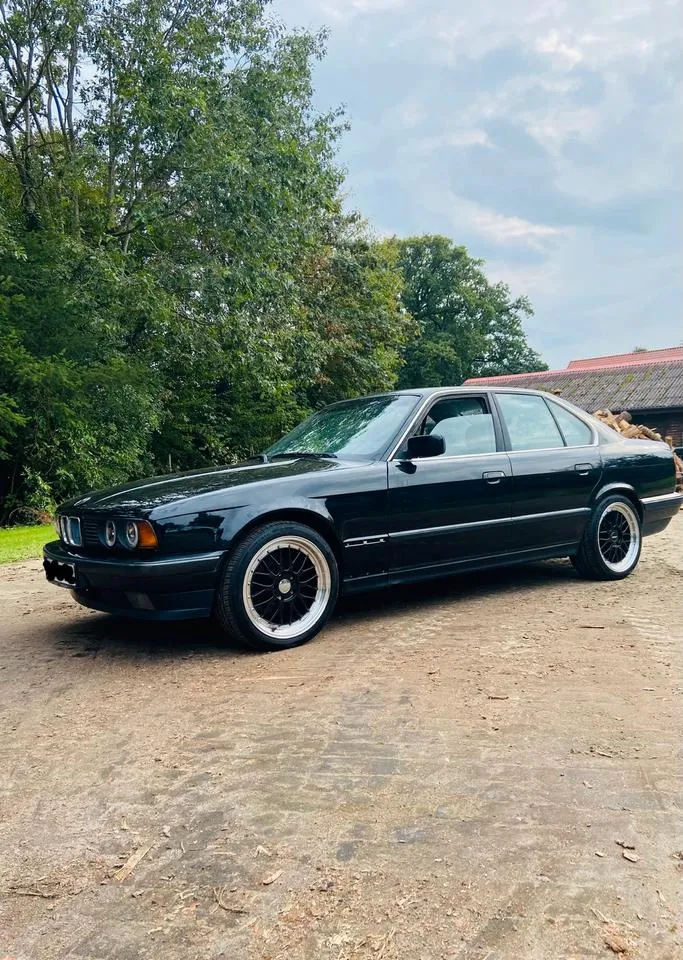 BMW 520I