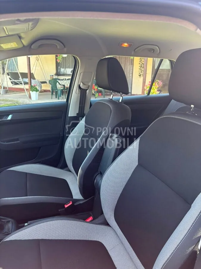 Skoda Fabia 2016 photo 5