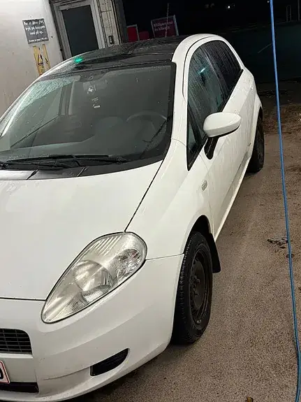 Fiat Grande Punto 2008 photo 4
