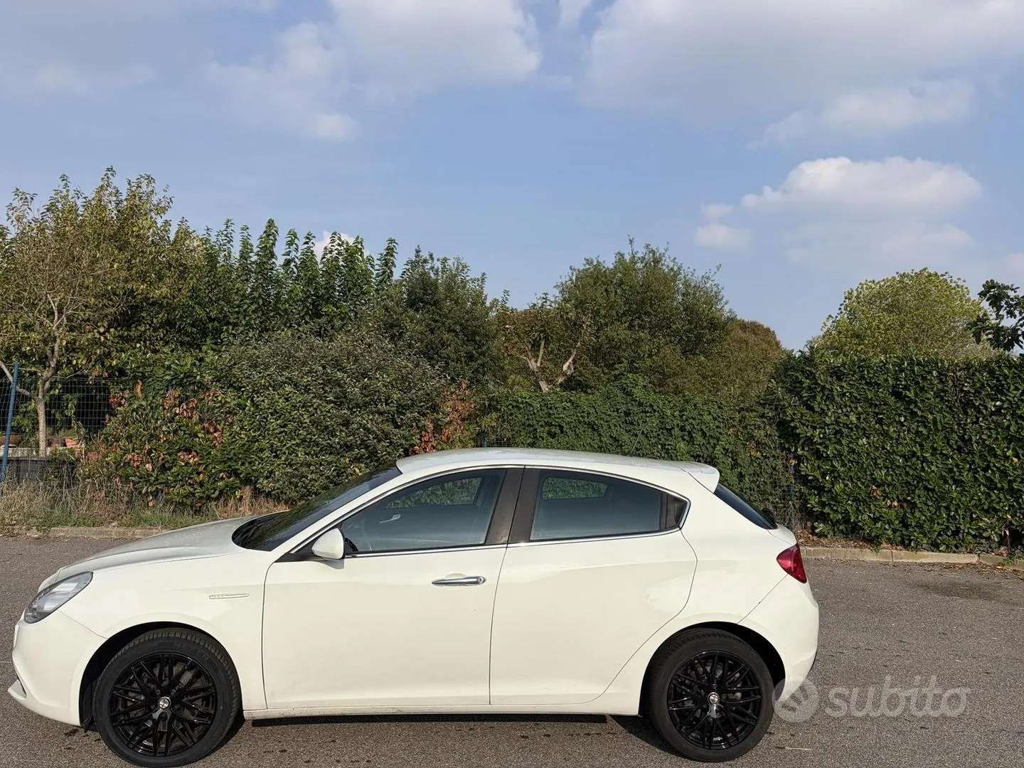 Alfa Romeo Giulietta 2012 photo 3