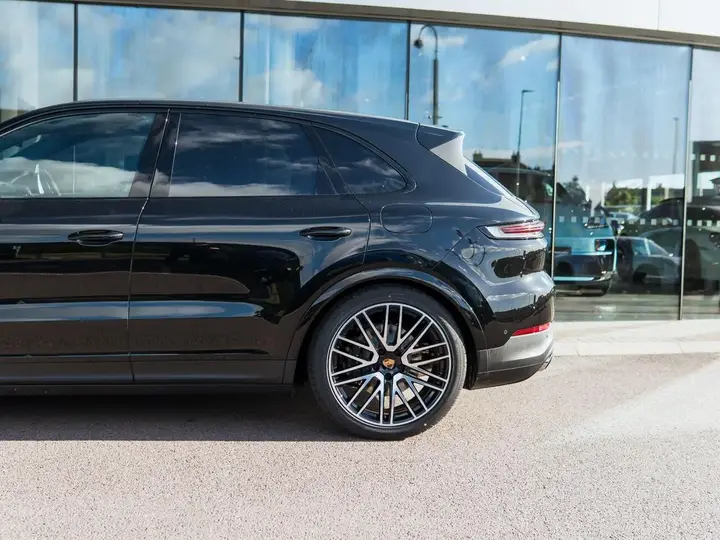 Porsche Cayenne photo 3
