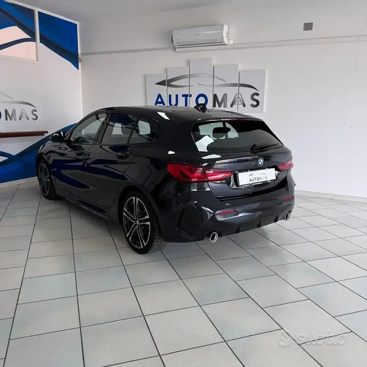 BMW 118D 2022 photo 4