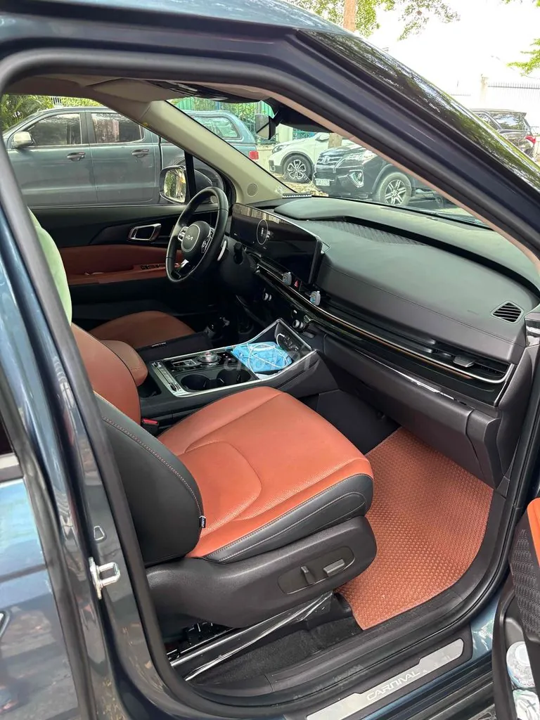 Kia Carnival 2024 photo 2