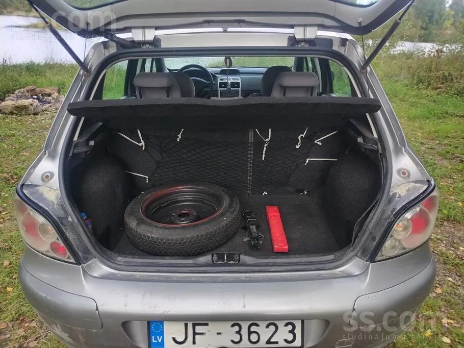Peugeot 307 2004 photo 4