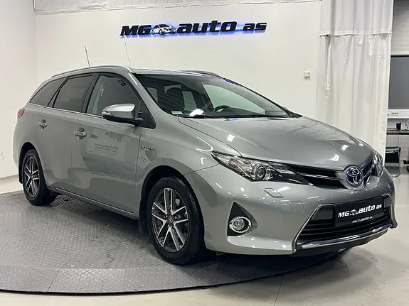 Toyota Auris 2014 photo 2