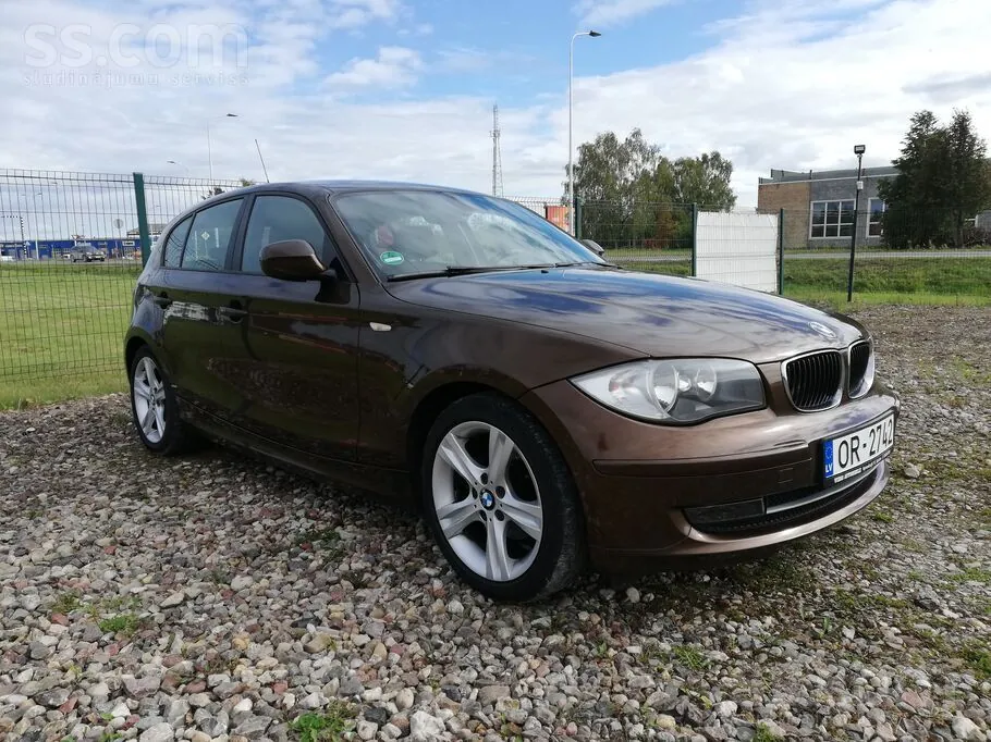 BMW 1 Series 2011 photo 3