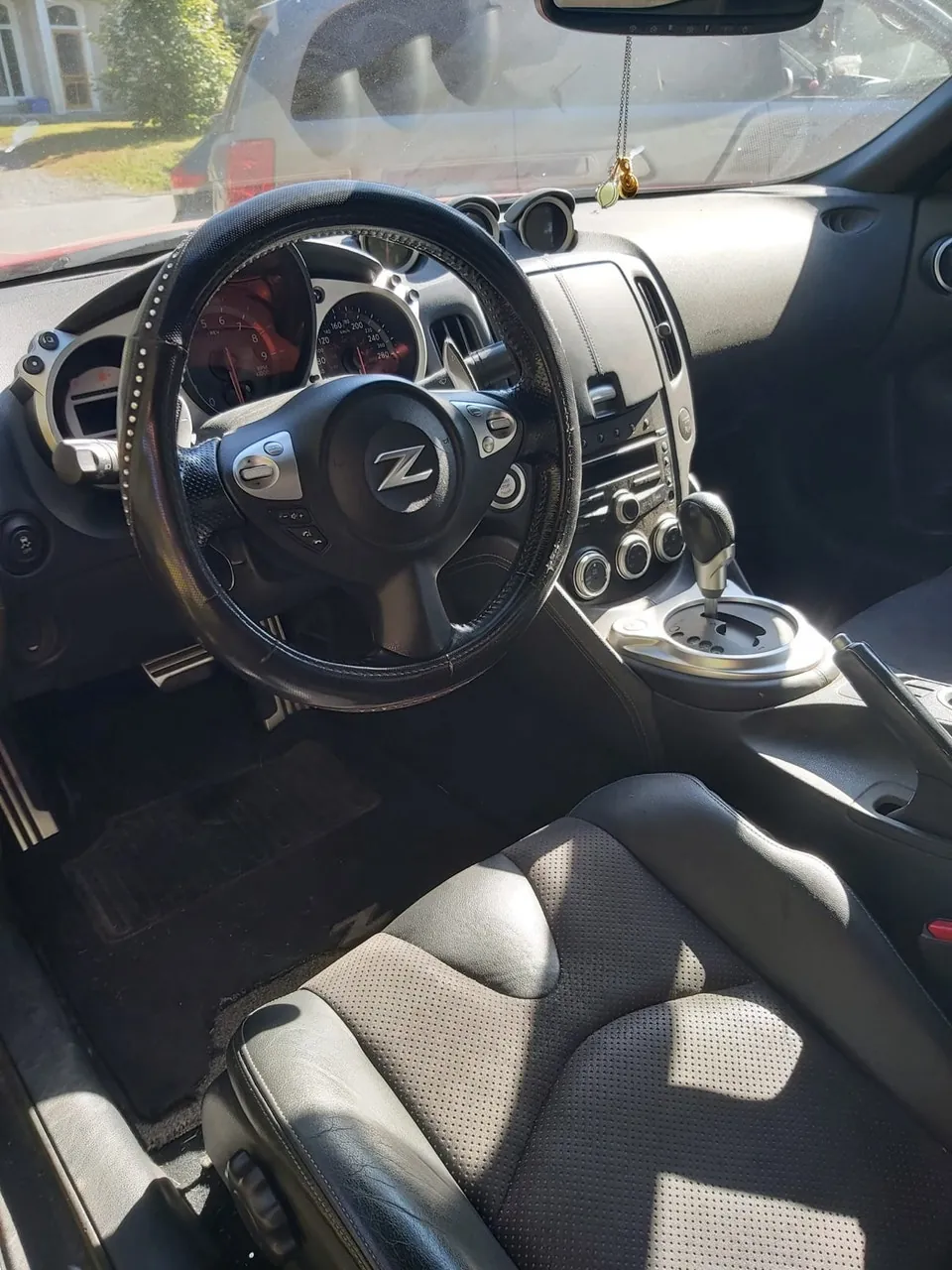 Nissan 370Z 2011 photo 4