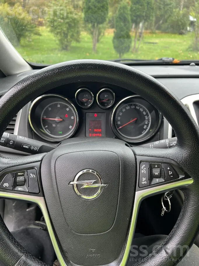 Opel Astra 2012 photo 5