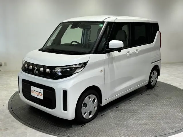 Mitsubishi E-K Space M 2024 photo 4