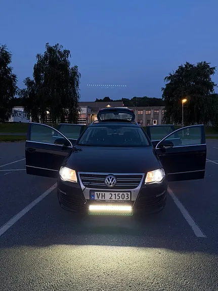 Volkswagen Passat 2010 photo 2
