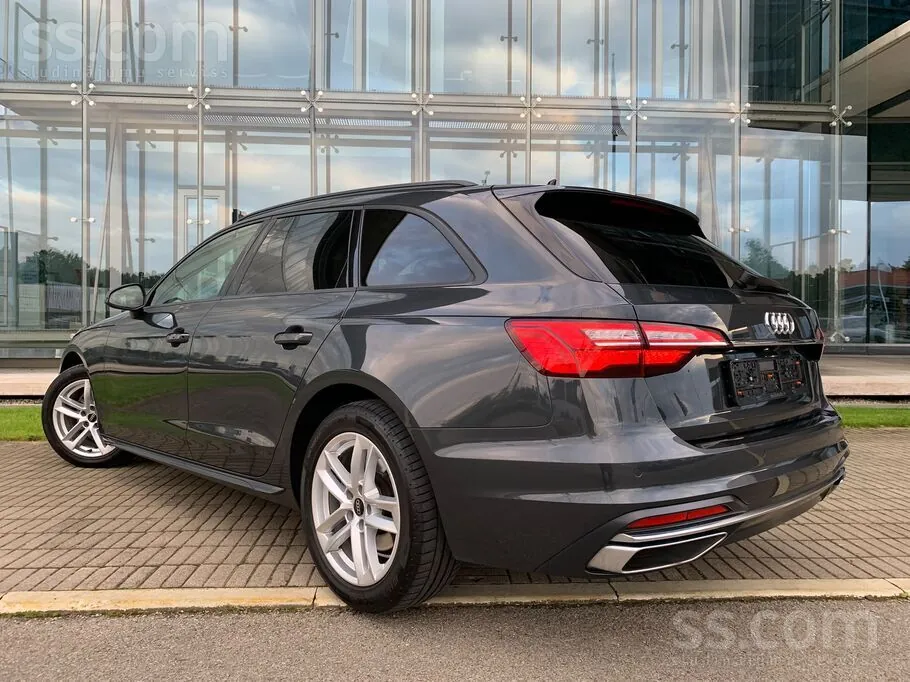 Audi A4 2023 photo 4