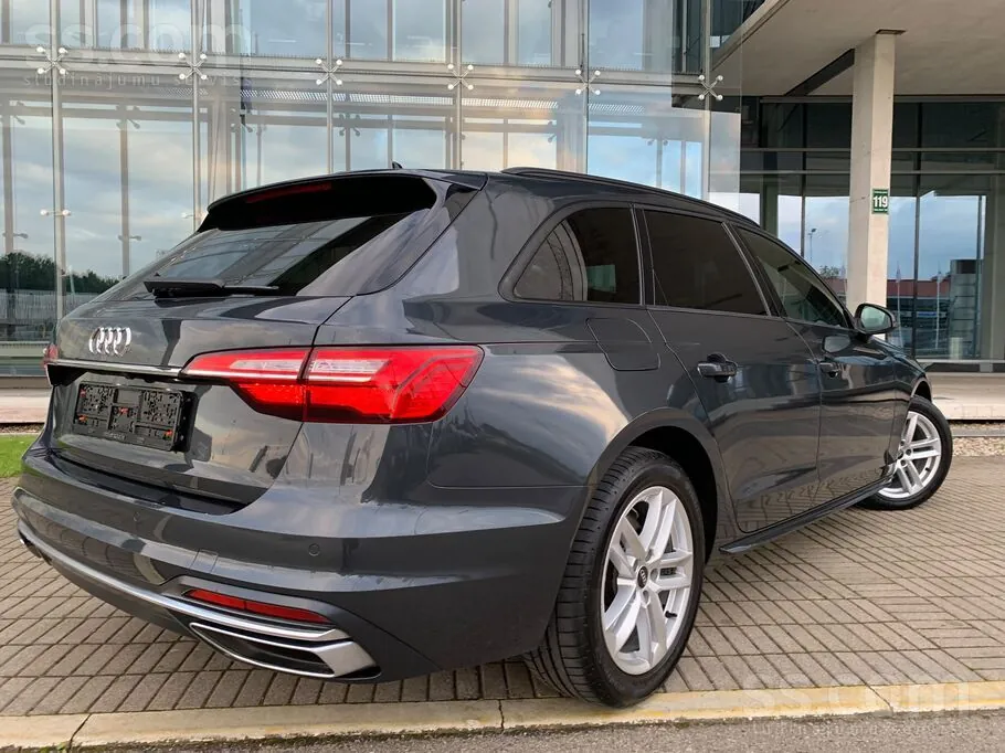 Audi A4 2023 photo 5