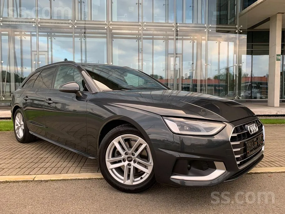 Audi A4 2023 photo 2