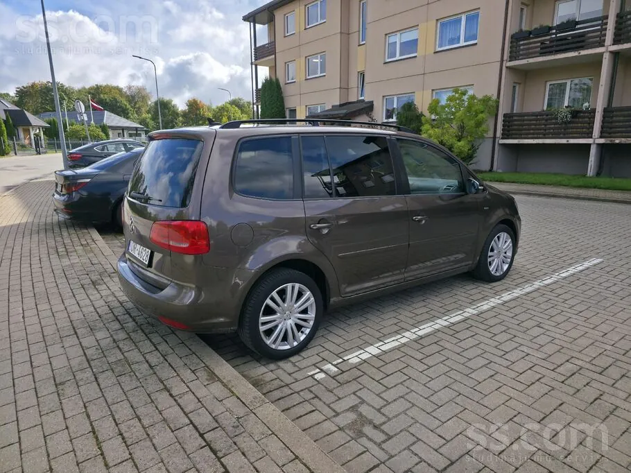 Volkswagen Touran 2013 photo 4