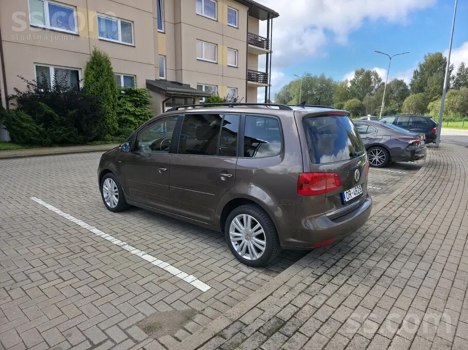 Volkswagen Touran 2013 photo 3