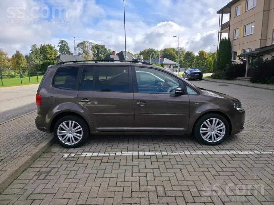 Volkswagen Touran 2013 photo 5