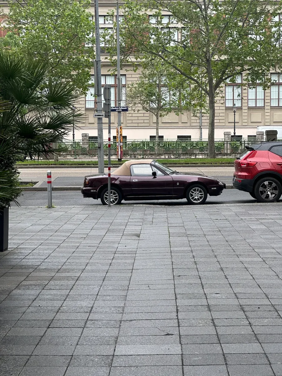Mazda Mx-5 1996 photo 2