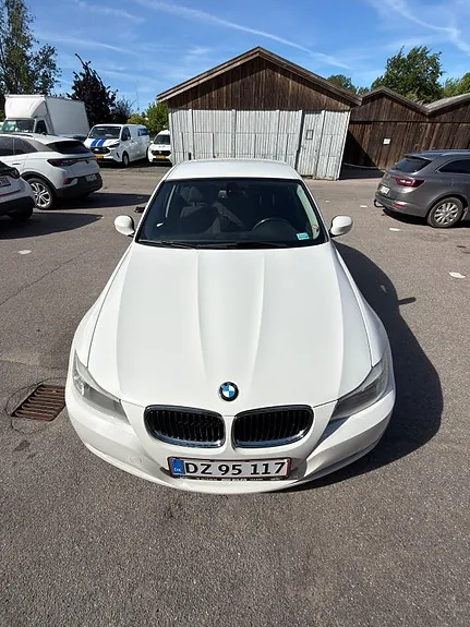 BMW 316D 2011 photo 3