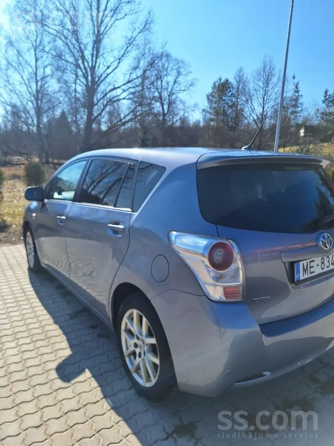 Toyota Verso 2011 photo 4
