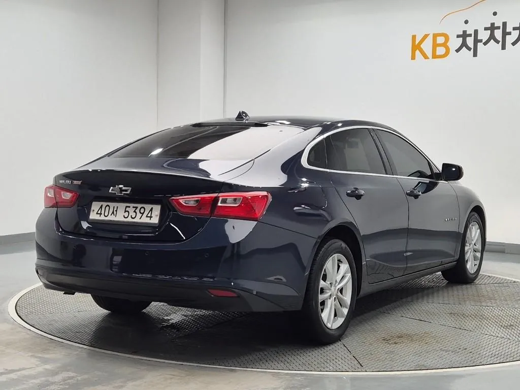 Chevrolet Malibu 2018 photo 3