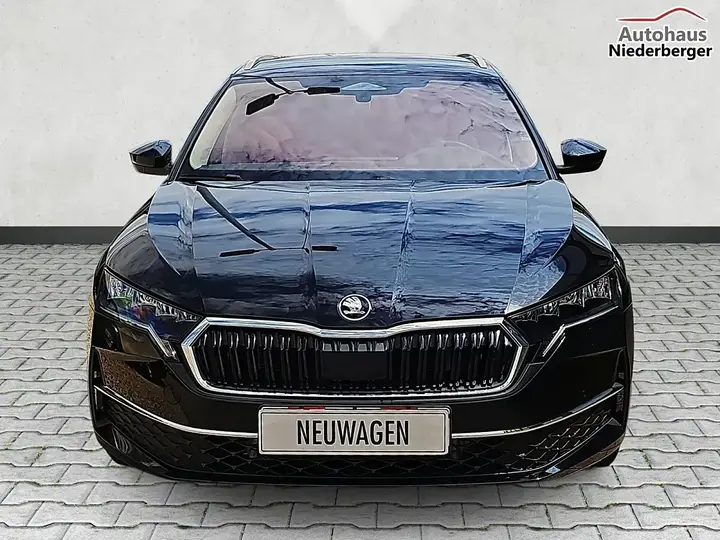 Skoda Octavia Combi 2026 photo 2