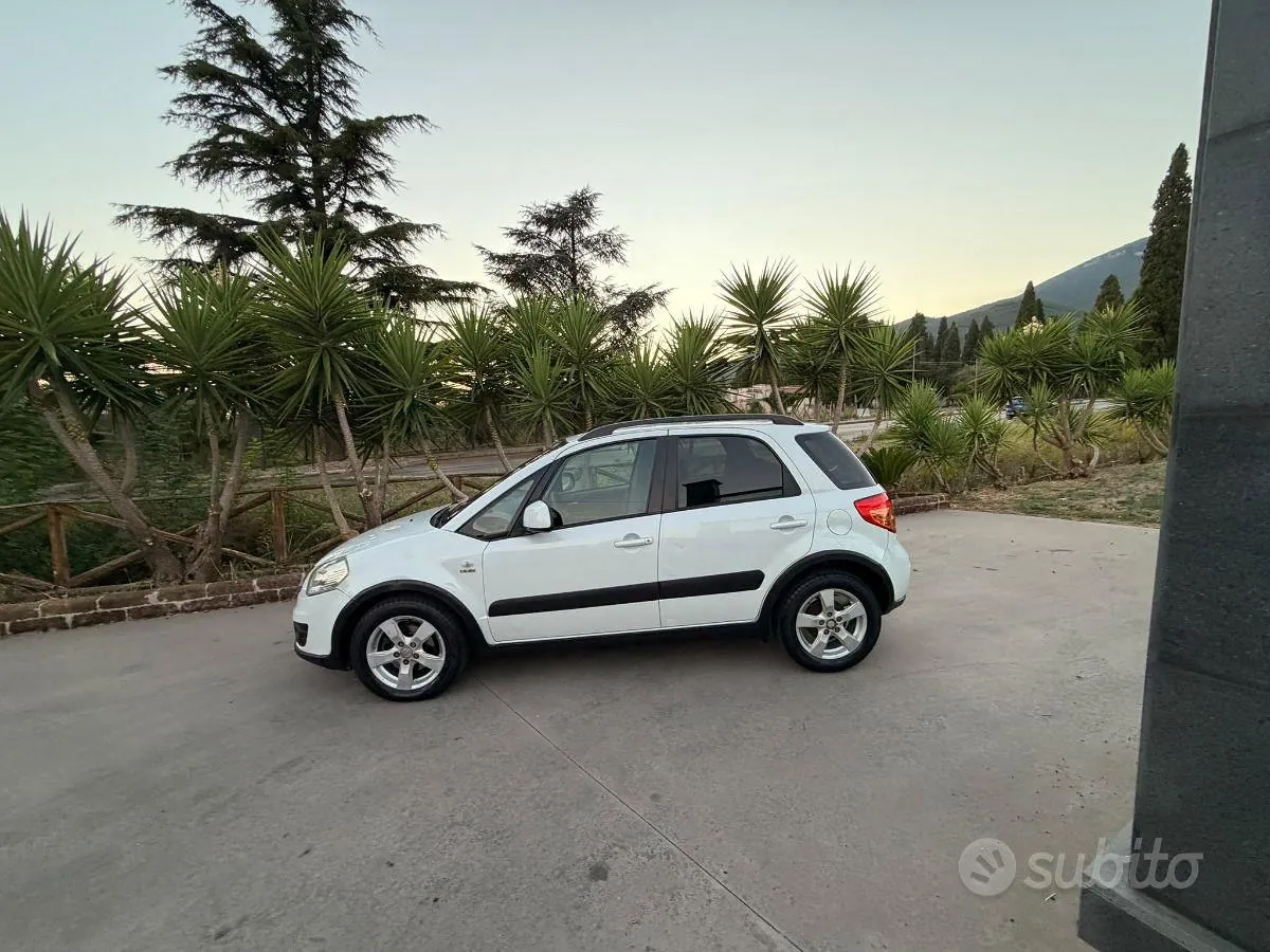 Suzuki Sx4 2011 photo 2