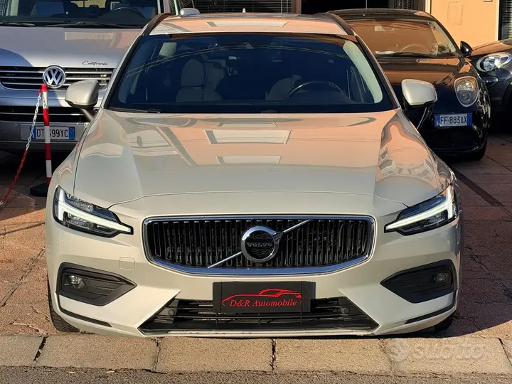 Volvo V60 2020 photo 2