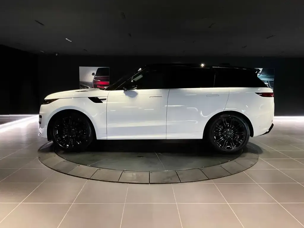 Land Rover Range Rover Sport 2026 photo 5
