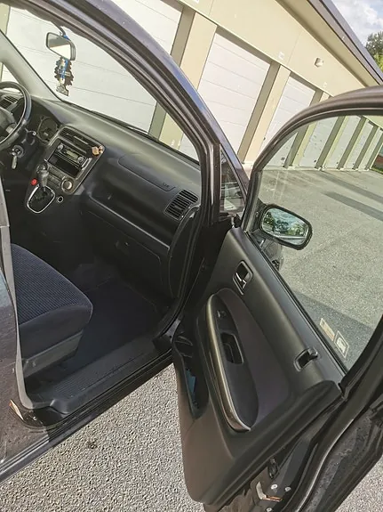 Honda Stream 2001 photo 3