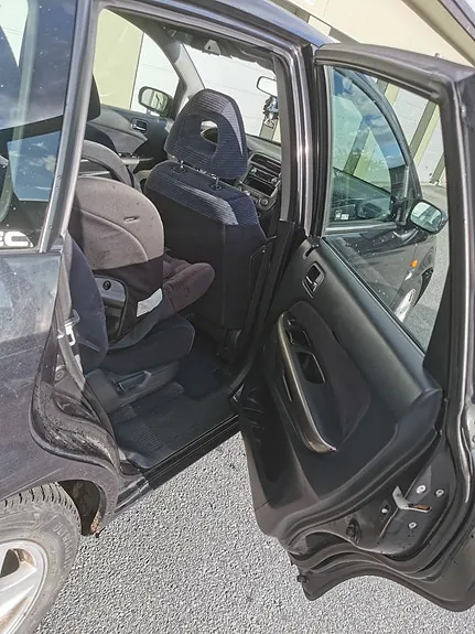 Honda Stream 2001 photo 4