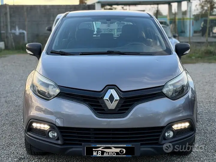Renault Captur 2015 photo 2