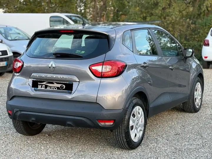 Renault Captur 2015 photo 3