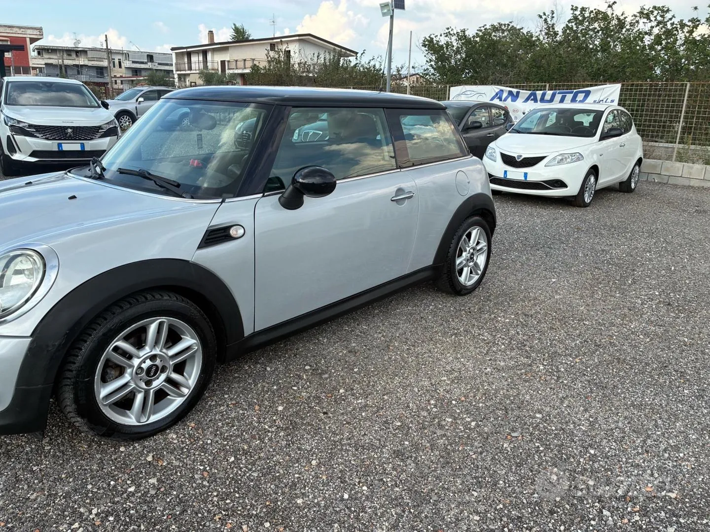 Mini One 2011 photo 2
