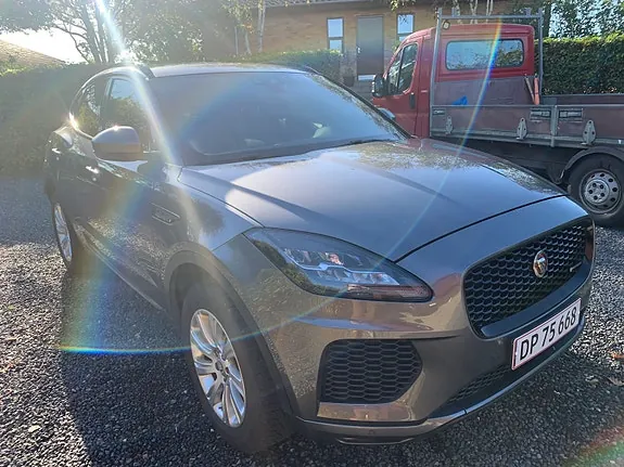 Jaguar E-Pace 2018 photo 3